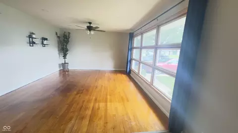 Living - 336 Brookside Ln, Plainfield, IN 46168 photo 2 of 3