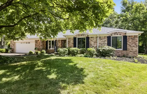 8439 Goldfinch Cir, Indianapolis, IN 46256