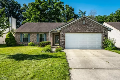 12922 St Andrews Way, Fishers, IN 46038