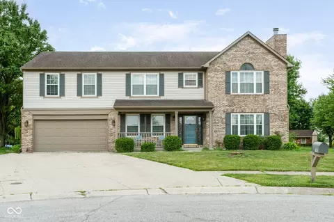 787 West St, Whiteland, IN 46184