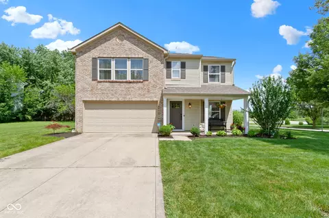 14754 Drayton Dr, Noblesville, IN 46062