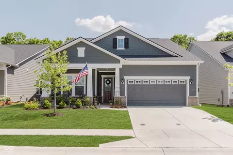 10725 Crum Ct, Fishers, IN 46037