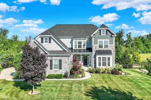 16711 Meadow Wood Dr, Noblesville, IN 46062