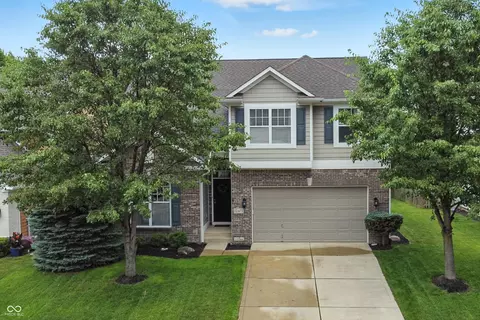 12471 Hawks Landing Dr, Fishers, IN 46037