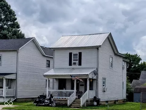 433 W 2nd St, Rushville, IN 46173