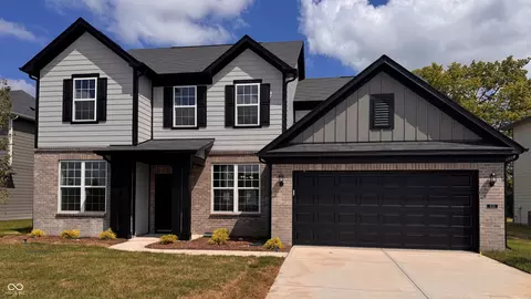 900 Cowley Dr, Westfield, IN 46074