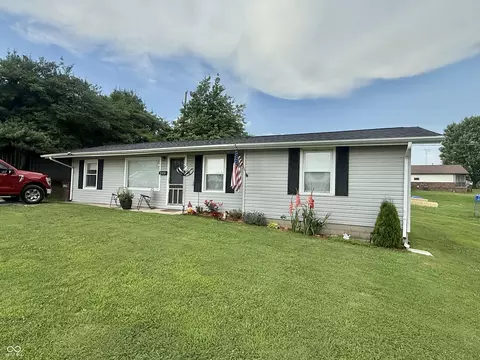 205 W Tanner St, Brownstown, IN 47220