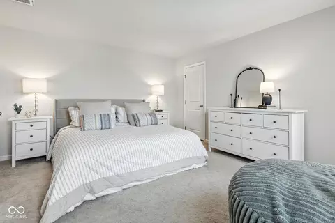 Bedroom - 9855 Oakmont E Dr E, Pendleton, IN 46064 photo 1 of 9