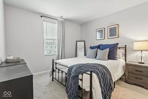 Bedroom - 9855 Oakmont E Dr E, Pendleton, IN 46064 photo 7 of 9
