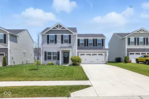9855 Oakmont E Dr E, Pendleton, IN 46064