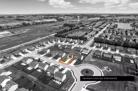 View/Area - 9855 Oakmont E Dr E, Pendleton, IN 46064 photo 4 of 5