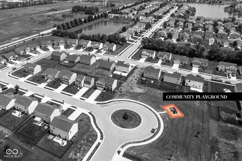 View/Area - 9855 Oakmont E Dr E, Pendleton, IN 46064 photo 5 of 5