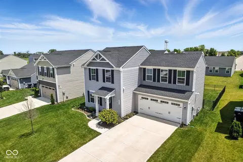 View/Area - 9855 Oakmont E Dr E, Pendleton, IN 46064 photo 1 of 5