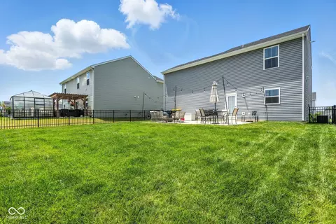 Exterior - 9855 Oakmont E Dr E, Pendleton, IN 46064 photo 6 of 7