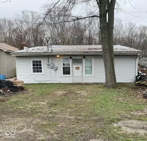 309 E Main St, Pekin, IN 47165