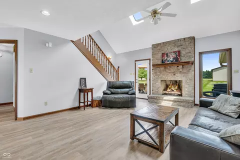 7304 E Stop 11 Rd, Indianapolis, IN 46259 photo 11
