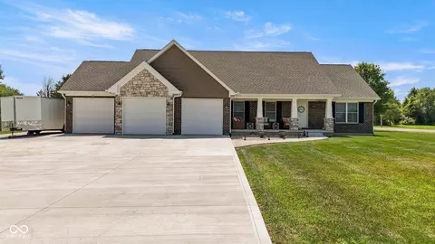153 Patriots Lndg, Fillmore, IN 46128