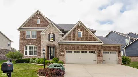 2783 W High Grove Cir, Zionsville, IN 46077