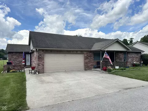 115 Deer Cliff Dr, Crawfordsville, IN 47933