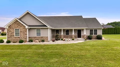 572 S Golf Blvd, Crawfordsville, IN 47933