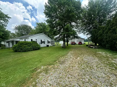 3065 E Brown Rd, New Castle, IN 47362 photo 3