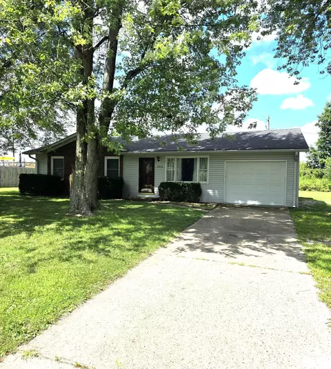 302 Hobson Dr, Mooresville, IN 46158