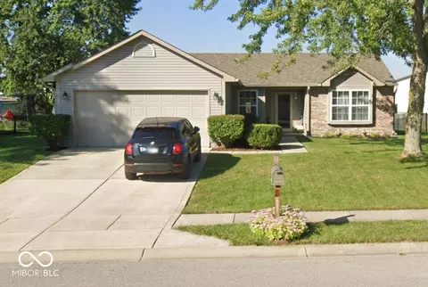 18 Meadow Creek E Blvd, Whiteland, IN 46184
