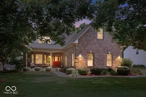 10381 Beaver Ridge Dr, Fishers, IN 46037