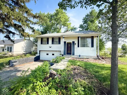 906 Hemlock St, Shelbyville, IN 46176