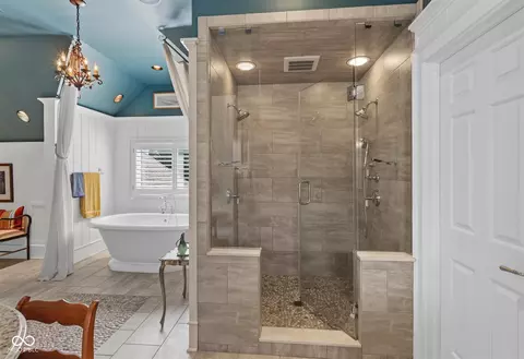 Bath - 10594 Geist Rd, Fishers, IN 46037 photo 5 of 6