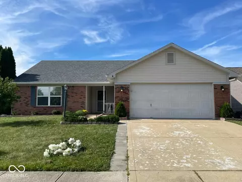 6334 Winslow Dr, Indianapolis, IN 46237