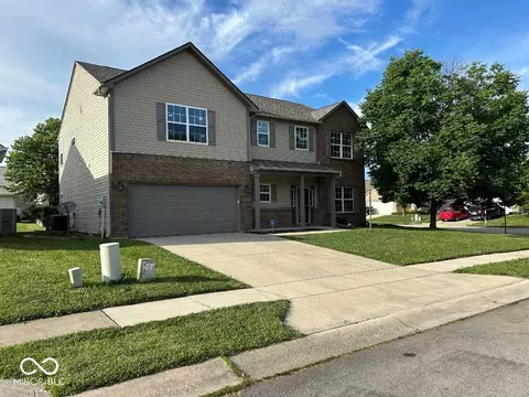 11154 Schoolhouse Rd, Fishers, IN 46037