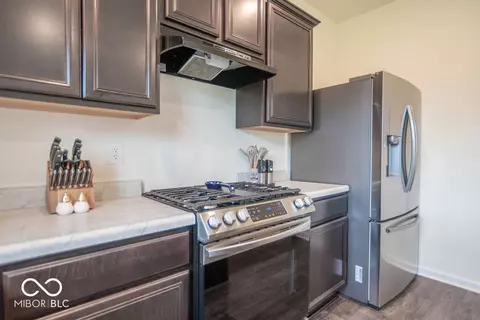 Kitchen - 907 Ram Dr, Franklin, IN 46131 photo 3 of 4