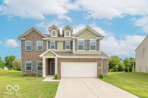 907 Ram Dr, Franklin, IN 46131