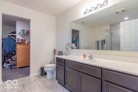 Bath - 907 Ram Dr, Franklin, IN 46131 photo 5 of 5