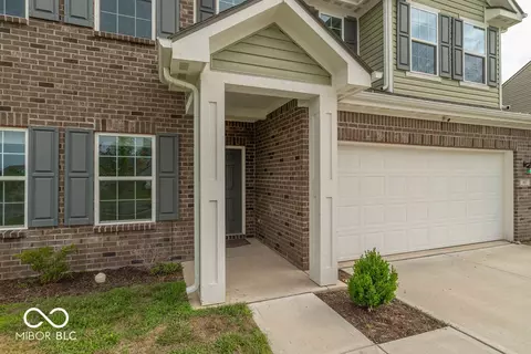 Exterior - 907 Ram Dr, Franklin, IN 46131 photo 4 of 7