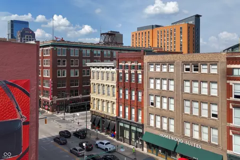 207 S Meridian St #2F, Indianapolis, IN 46225