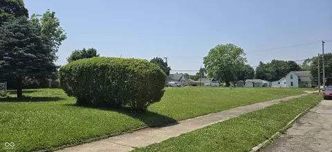 929 W 1st St, Anderson, IN 46016