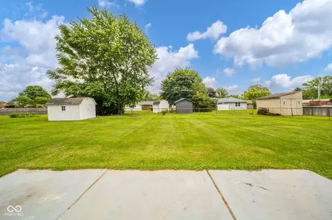 Exterior - 124 Bess Blvd, Pendleton, IN 46064 photo 4 of 6