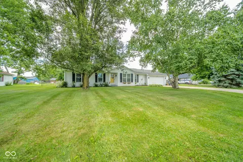 Exterior - 124 Bess Blvd, Pendleton, IN 46064 photo 2 of 6