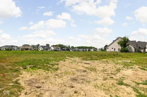 10831 Barrington Way, Zionsville, IN 46077