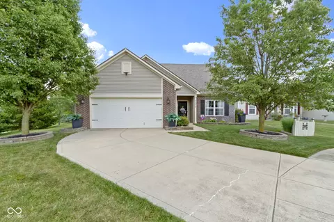 15372 Black Gold Ct, Noblesville, IN 46060