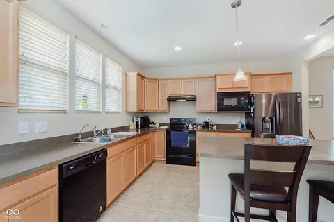 16573 Grappa Trl, Fishers, IN 46037 photo 5