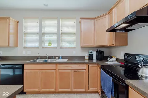 16573 Grappa Trl, Fishers, IN 46037 photo 7