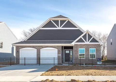 2057 Abbey Ln, Columbus, IN 47201