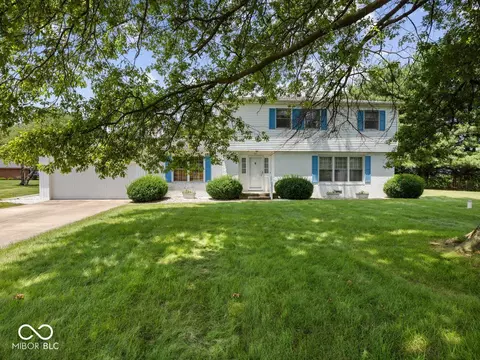 32 W Northeast Ct, Shelbyville, IN 46176