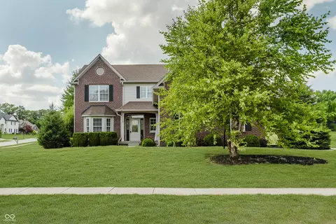 4150 Huntsman Dr, Zionsville, IN 46077