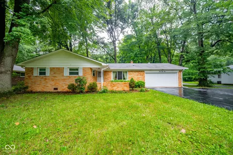 10104 Sycamore Ln, Indianapolis, IN 46239