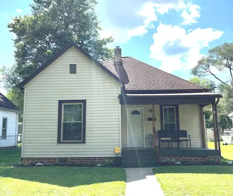 1203 S 6th St, Clinton, IN 47842