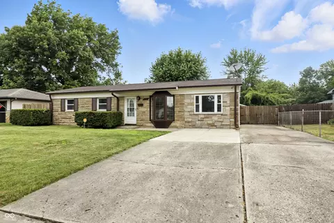 7902 Renfrew Dr, Indianapolis, IN 46226